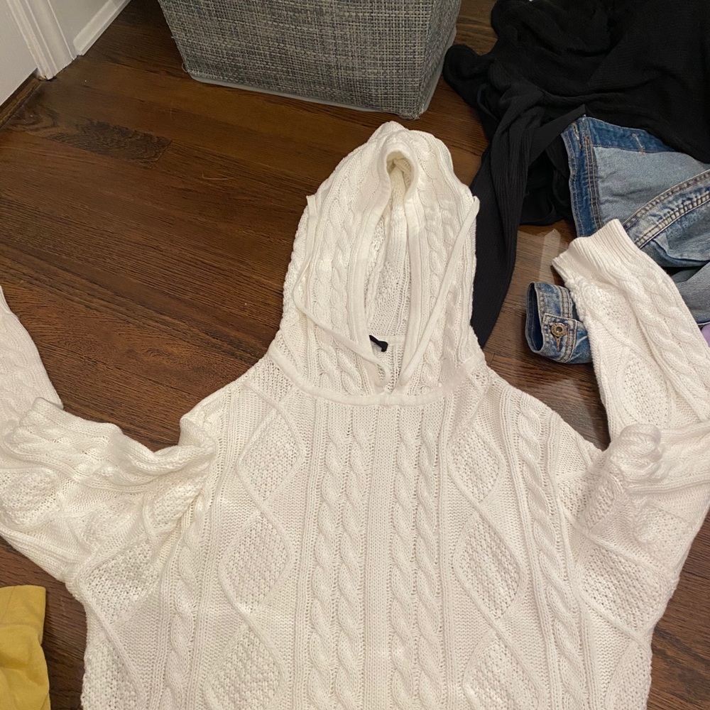 Crop sweater